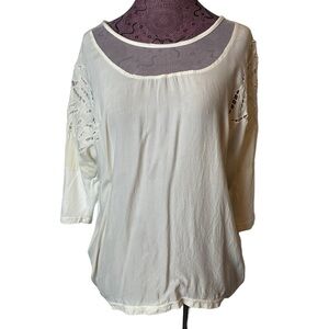 Gold Hawk Sz L Silk Cream Lace Cut Out Top